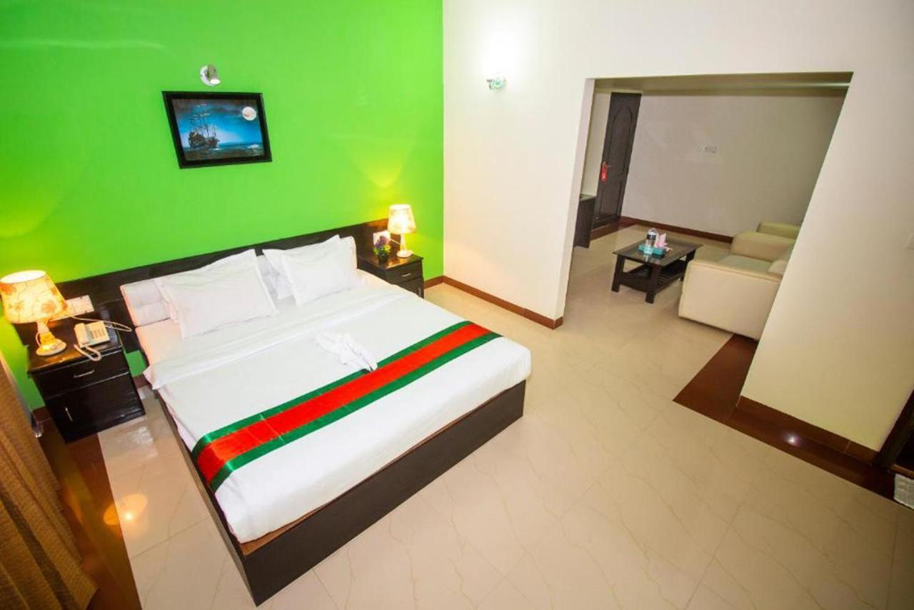 Hotel The Rahmania International Dhaka Exteriör bild